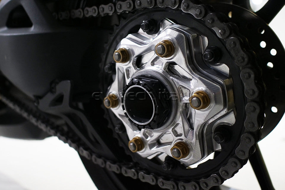 Evotech Sprocket Carrier and Flange Kit Triumph Speed Triple 1200 RR and RS 2021>