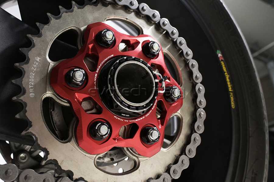 Evotech CNC Machined Sprocket Flange and Nut Kit for Ducati Panigale & Streetfighter V4